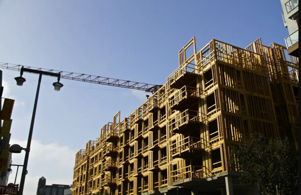 В Сочи застройщика обвиняют в хищении 750 миллионов рублей