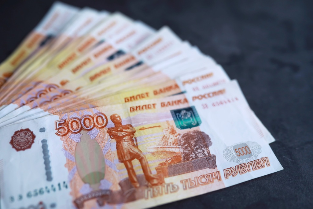 В Югре мужчина потерял 35 миллионов рублей, пытаясь помочь раскрыть преступление