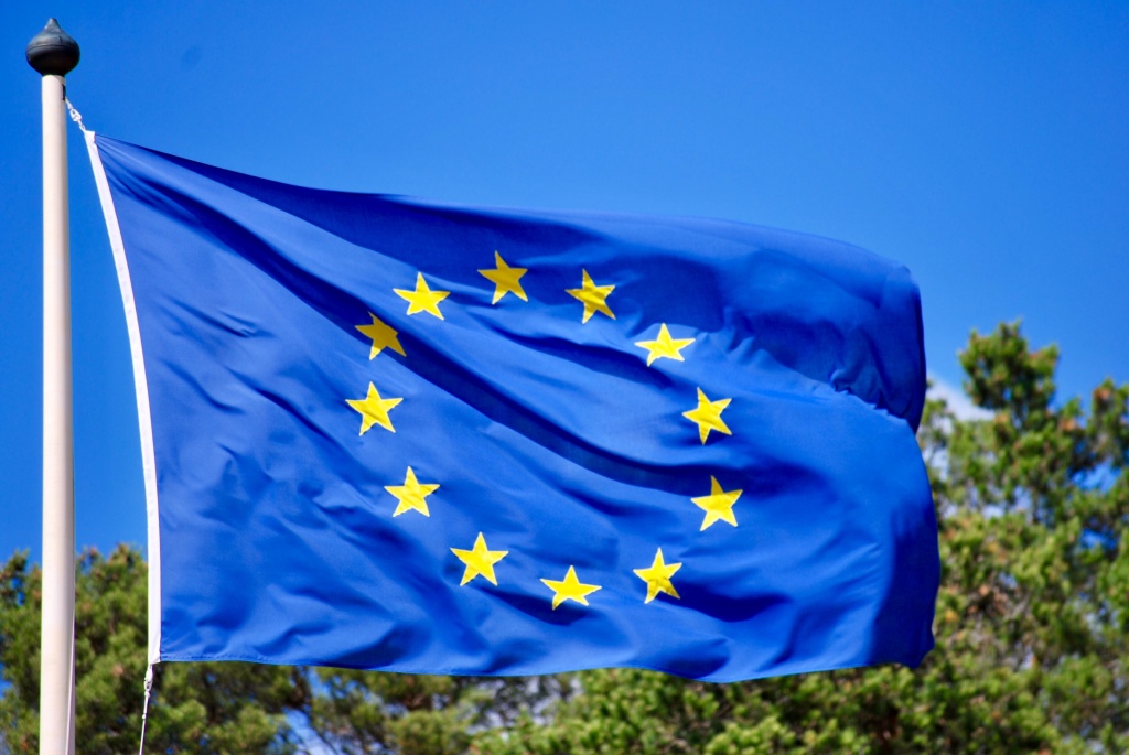 ЕС готов ввести 18-ый пакет антироссийских санкций, включая снижение ценового потолка на нефть