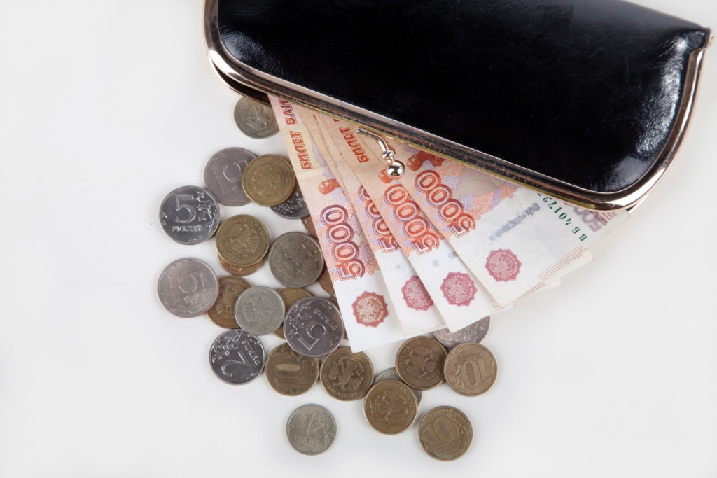 В ВТБ считают ключевую ставку в 16% недостаточной для охлаждения экономики РФ 