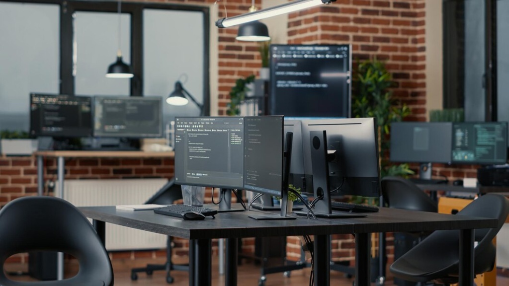 Большинство IT-компаний России ожидают исчезновения дефицита отечественного ПО через три года Большинство IT-компаний России ожидают исчезновения дефицита отечественного ПО через три года