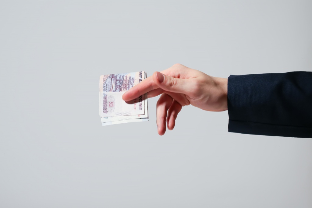 Представители правопорядка Самарской области назвали средний размер взятки в 2024 году