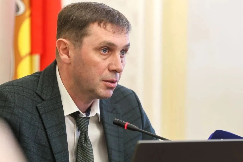 Сергей Петрин: за три года воронежским работникам ЖКХ передали 65 служебных квартир Сергей Петрин: за три года воронежским работникам ЖКХ передали 65 служебных квартир