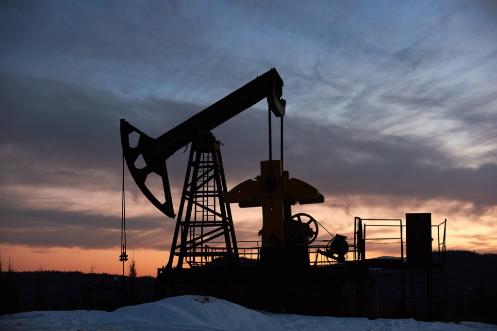 Цена нефти Brent стабилизировалась у отметки 79-80 долларов за баррель