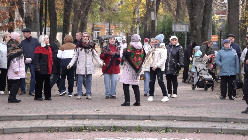 Депутат Воронежской гордумы Валерий Данилов организовал праздничную встречу с жителями Ленинского района Депутат Воронежской гордумы Валерий Данилов организовал праздничную встречу с жителями Ленинского района
