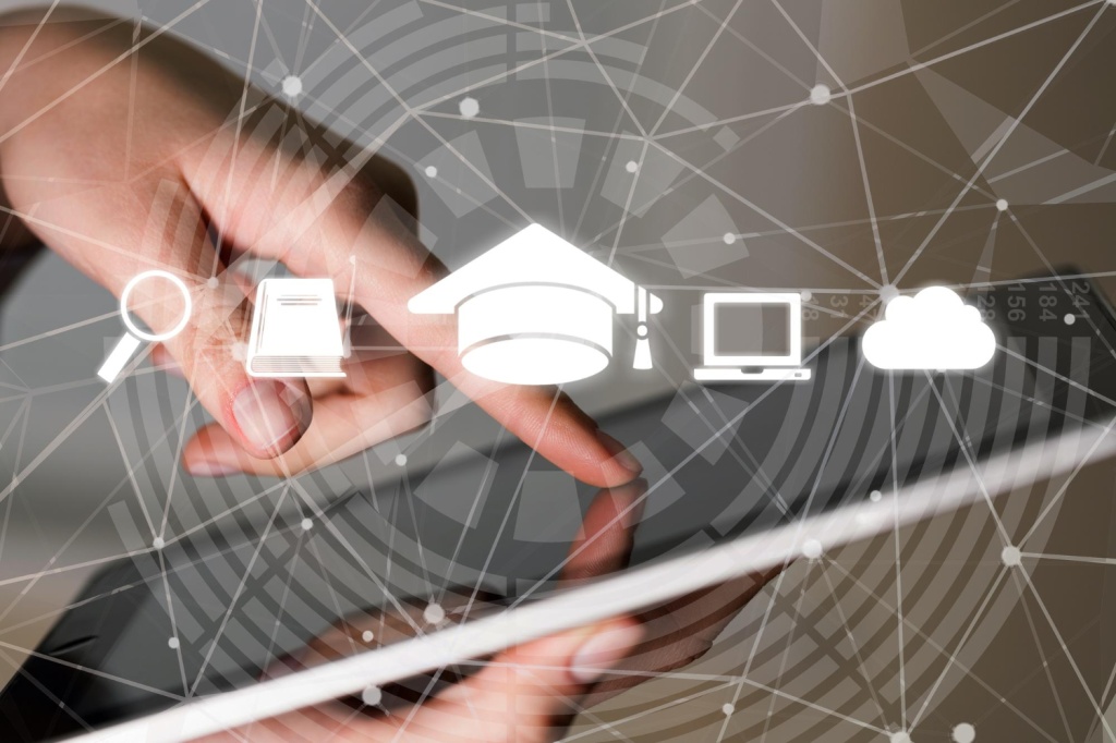 В Нижневартовске рассказали о результатах работы образовательного проекта "IT-куб" за полгода