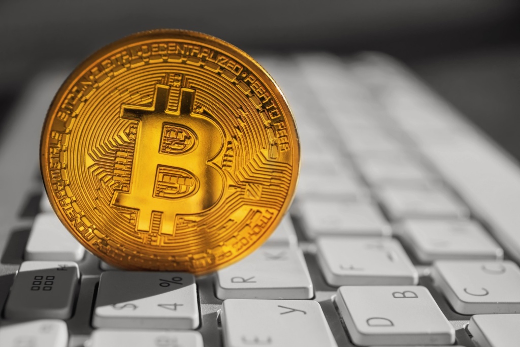 Биткоин штурмует новые высоты: курс пробил 72 тысячи долларов Биткоин штурмует новые высоты: курс пробил 72 тысячи долларов