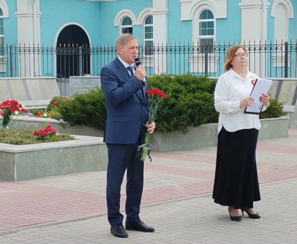 День Победы в Воронеже: депутаты вместе с жителями почтили память героев и поздравили ветеранов День Победы в Воронеже: депутаты вместе с жителями почтили память героев и поздравили ветеранов