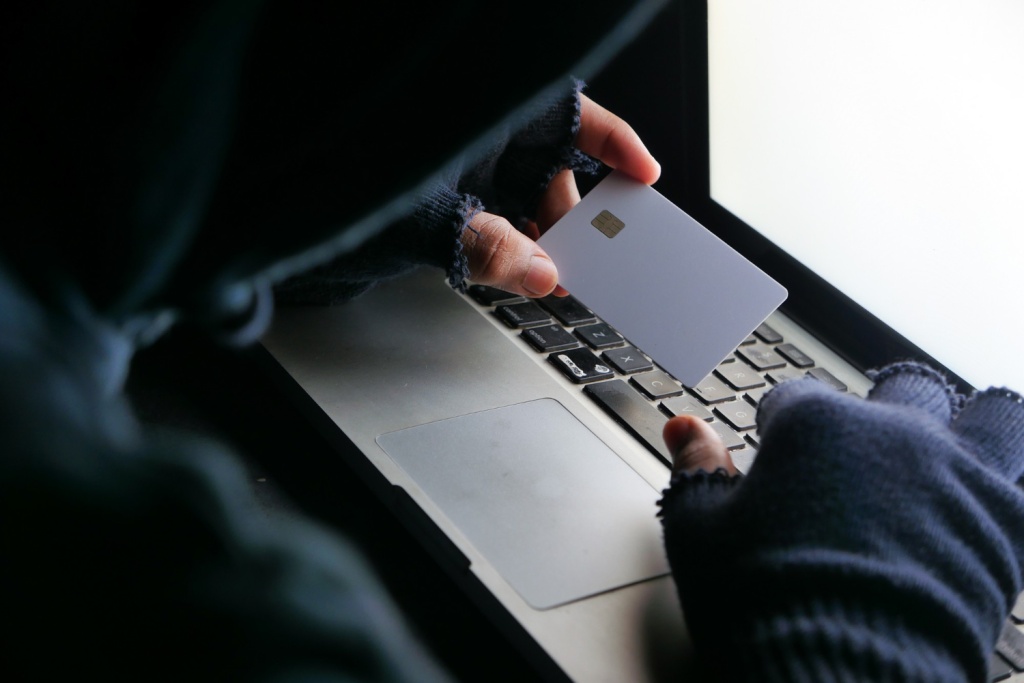 В Иркутске прошло совещание по усилению мер профилактики дистанционного мошенничества