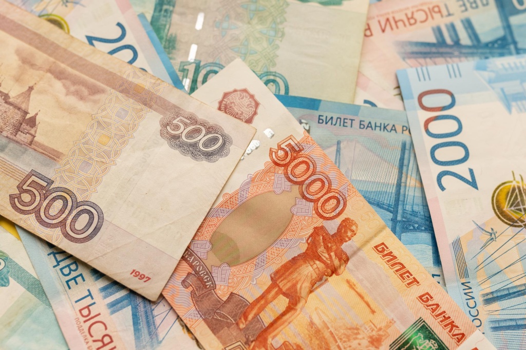 Сумма выданных кредитов «на руки» превысила 300 млрд за месяц